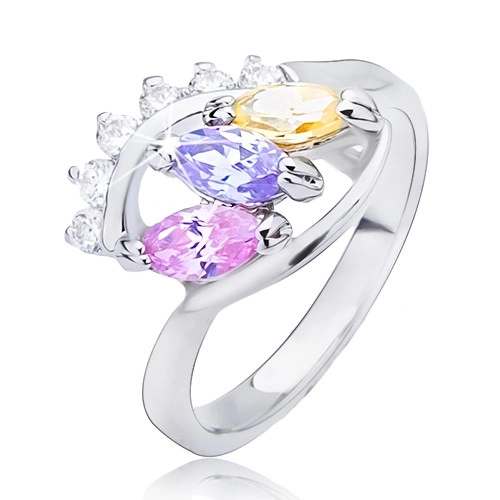 Lesklý prsteň striebornej farby - elipsa s farebnými zirkónmi - Veľkosť: 50 mm