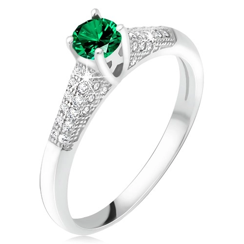 Prsteň so zeleným zirkónom v kotlíku, číre kamienky, striebro 925 - Veľkosť: 58 mm