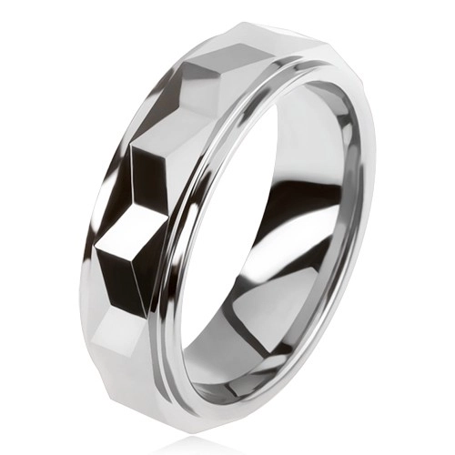Volfrámový prsteň striebornej farby, geometricky brúsený vyvýšený pás - Veľkosť: 65 mm