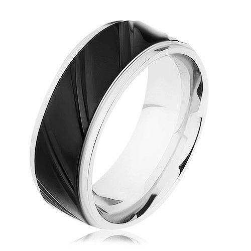Oceľový prsteň striebornej farby s čiernym pásom, šikmé zárezy  - Veľkosť: 62 mm
