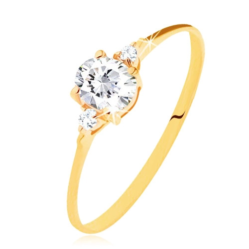Ligotavý prsteň zo žltého 14K zlata - číry oválny zirkón, dva okrúhle zirkóniky - Veľkosť: 65 mm