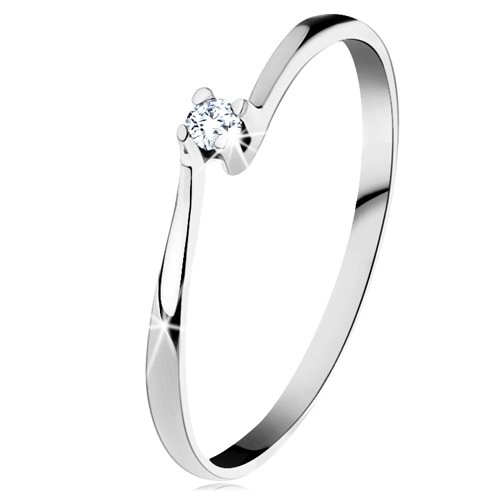 Prsteň z bieleho 14K zlata - trblietavý číry diamant v lesklom kotlíku - Veľkosť: 57 mm