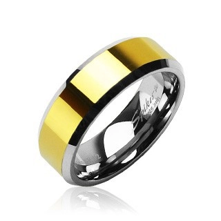 Wolfrámový prsteň so skosenými hranami a stredovým pásom v zlatej farbe, 8 mm - Veľkosť: 68 mm