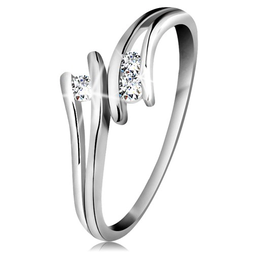 Diamantový zlatý prsteň 585, tri žiarivé číre brilianty, rozdelené ramená, biele zlato - Veľkosť: 50 mm