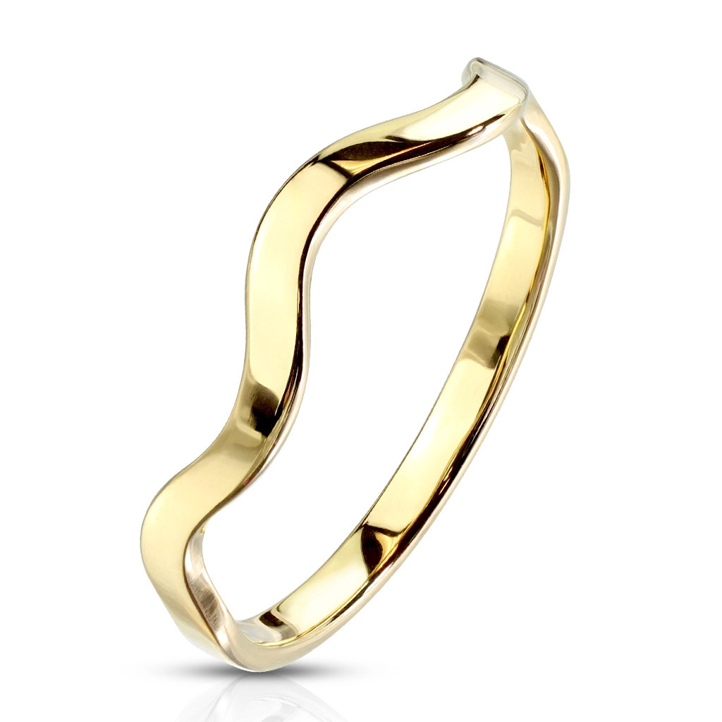 Prsteň z ocele v zlatej farbe - úzke ramená, motív vlnky, 2 mm - Veľkosť: 49 mm
