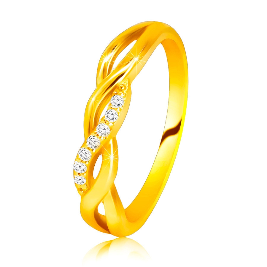 Lesklý prsteň zo 14K žltého zlata - prepletené vlnky, zirkónová línia - Veľkosť: 56 mm