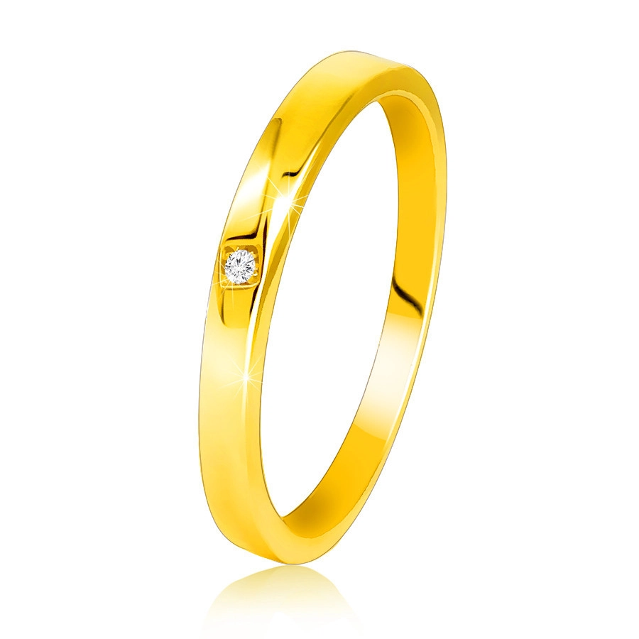 Prsteň zo 14K žltého zlata - jemne skosené ramená, číry zirkón - Veľkosť: 51 mm