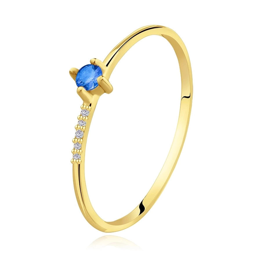 Jemný prsteň v žltom 14K zlate - modrý zirkón, línia čírych zirkónov - Veľkosť: 60 mm