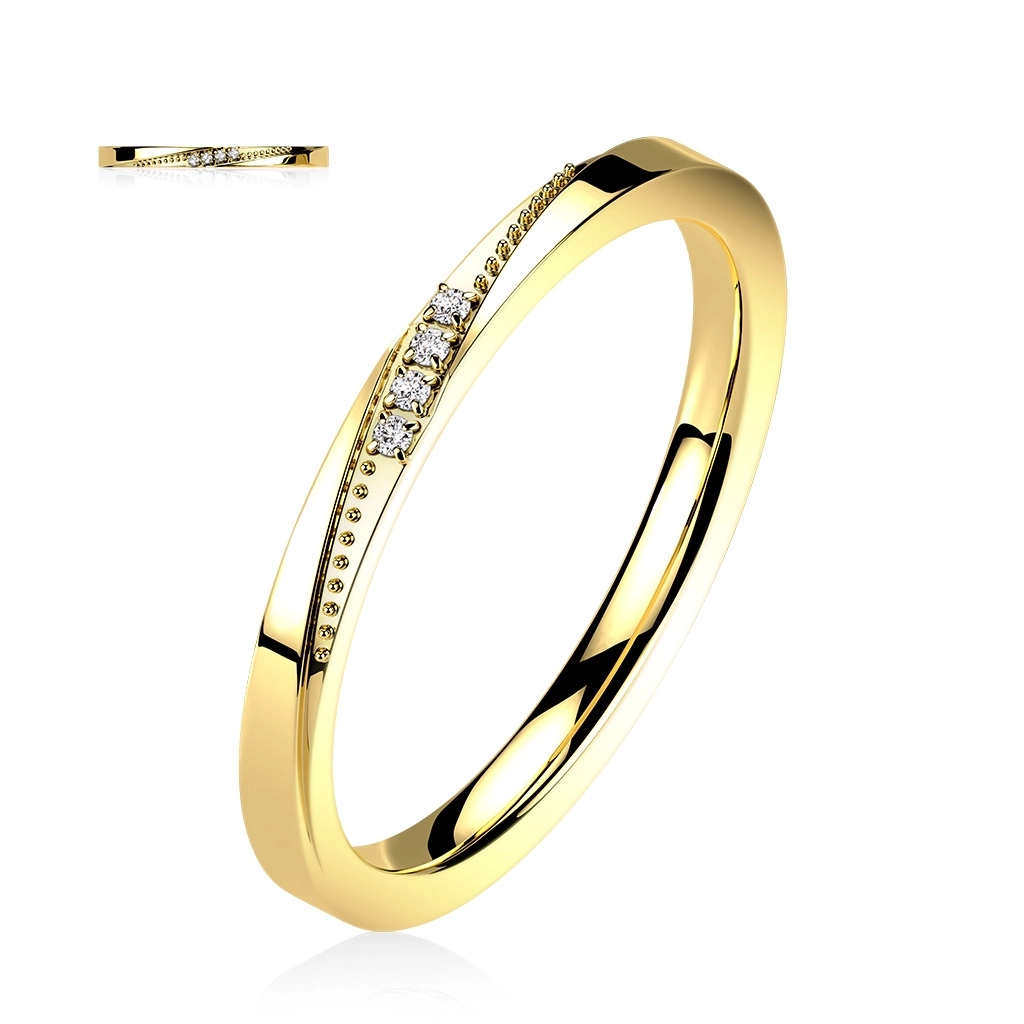 Oceľový 316L prsteň v zlatej farbe - šikmo vsadené číre zirkóny, bodky - Veľkosť: 49 mm