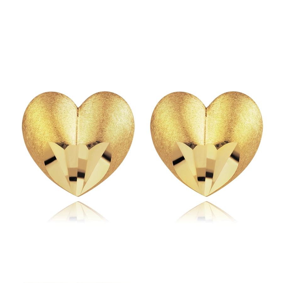 Náušnice zo žltého 14K zlata - vypuklé štruktúrované srdce, skosený cíp