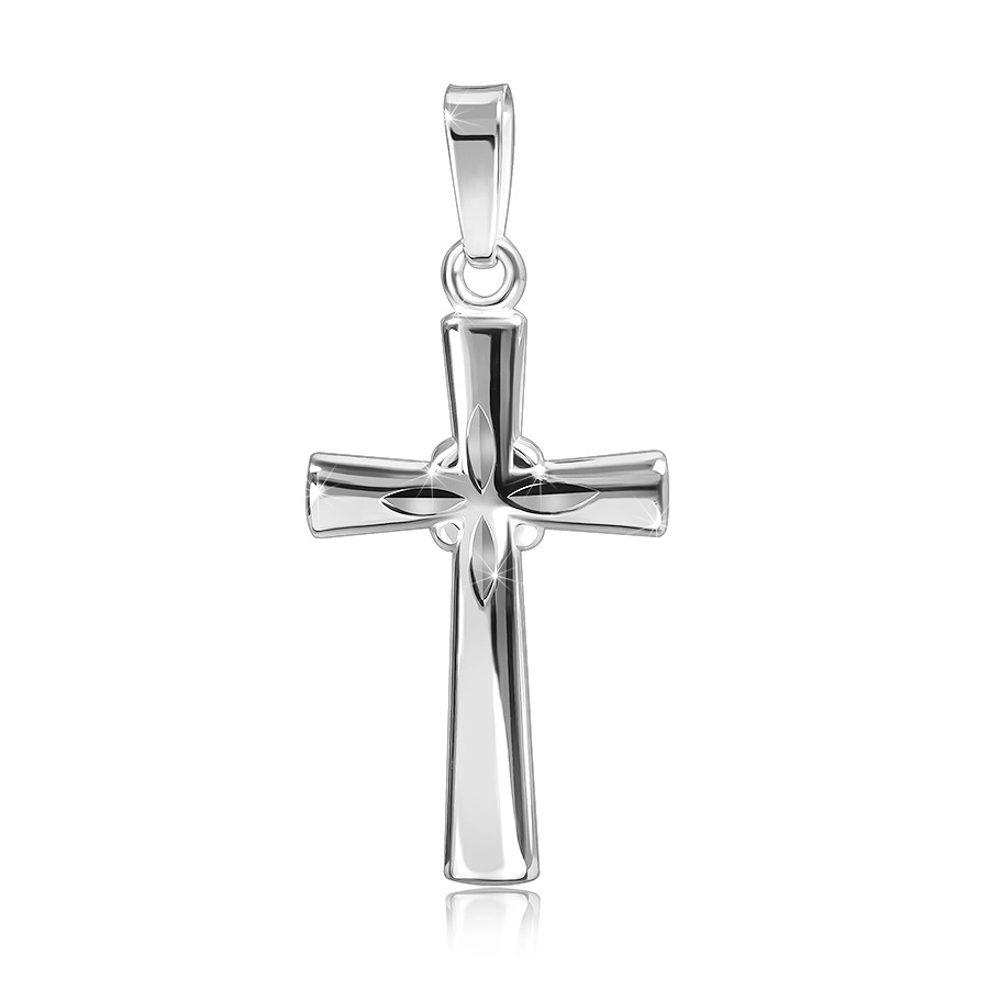 Strieborný prívesok 925 - lesklý kríž, gravírované lúče