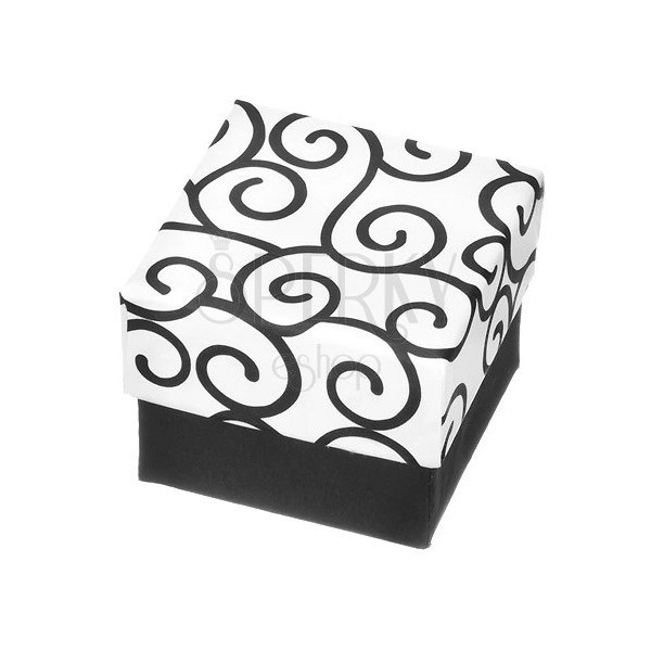 Darčeková krabička na prsteň - čiernobiela kocka s ornamentami