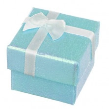 Darčeková krabička - perleťovo modrý povrch so stuhou
