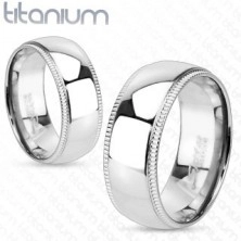 Titánový prsteň s ozdobnými vrúbkovanými okrajmi