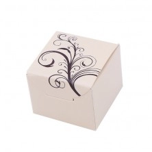 Béžová papierová krabička na šperk s prírodným motívom 
