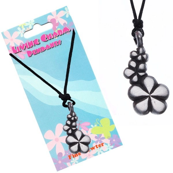 E-shop Šperky Eshop - Čierny náhrdelník - šnúrka, prívesok, tri kvety S7.10