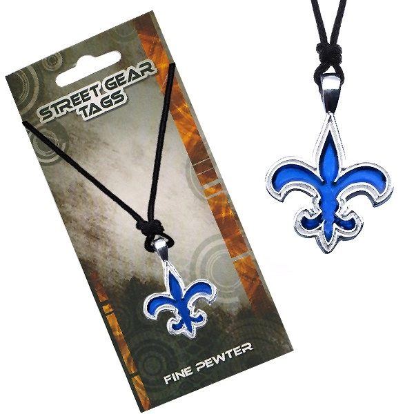 E-shop Šperky Eshop - Šnúrkový náhrdelník s modrým príveskom Fleur de Lis S4.16