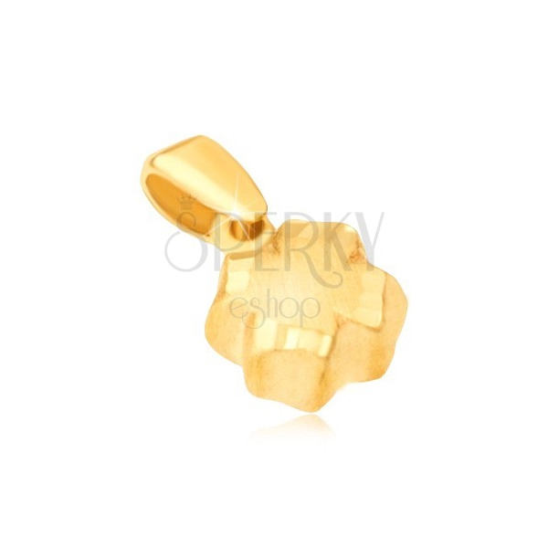 Prívesok v žltom 14K zlate - 3D štvorlístok, saténový povrch, ryhované okraje