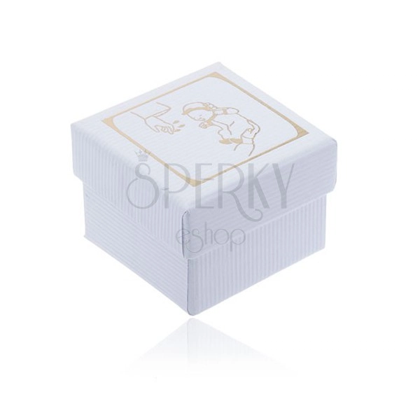 Biela darčeková krabička s vrúbkovaným povrchom, motív krstu