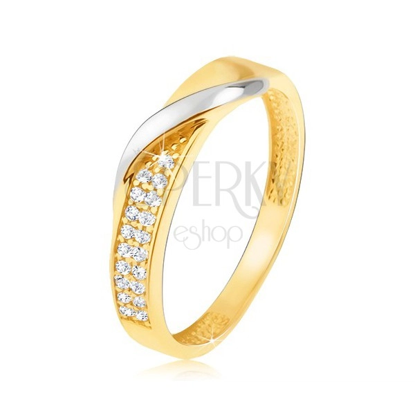 Zlatý prsteň 585 - pás drobných čírych zirkónov, zvlnená línia v bielom zlate