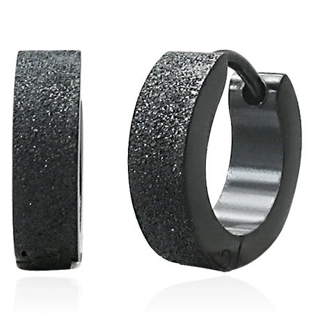 E-shop Šperky Eshop - Čierne okrúhle pieskované náušnice z chirurgickej ocele S23.16