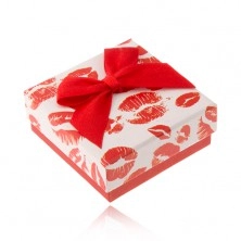 Krabička na prsteň, bielo-červený motív odtlačkov pier, 50 x 50 mm