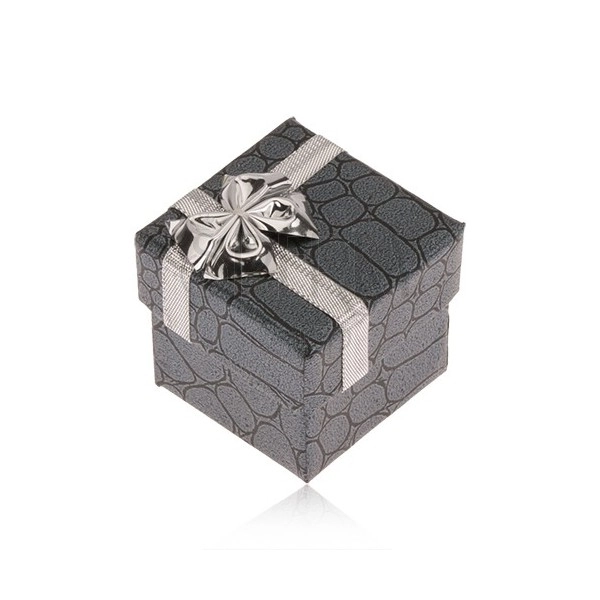 Darčeková krabička sivočiernej farby, kamene, strieborná mašľa