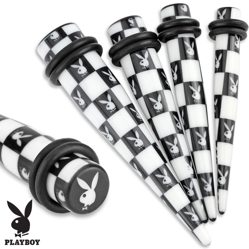 E-shop Šperky Eshop - Akrylový taper do ucha, čierno-biely šachovnicový vzor, Playboy S67.13/15/18/20 - Hrúbka: 4 mm