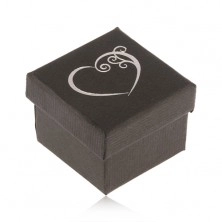 Čierna krabička na prsteň, malé ozdobné srdce striebornej farby