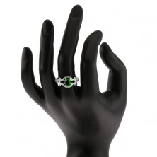 Prsteň s oválnym zeleným kameňom, číry kruh, kvapky, zo striebra 925