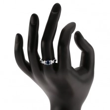 Lesklý prsteň - striebro 925, tmavomodrý oválny zirkón, číre kamienky
