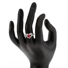 Prsteň s rubínovým zirkónom a čírou kontúrou srdca, striebro 925