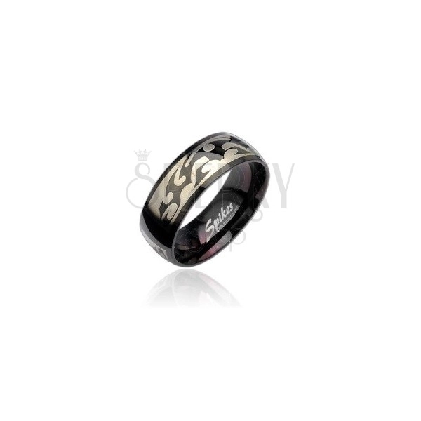Čierny oceľový prsteň so vzorom Tribal v striebornej farbe