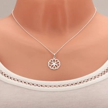 Strieborný náhrdelník 925, okrúhly prívesok - ozdobne vyrezávaný kvet