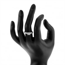 Strieborný zásnubný prsteň 925 - štvorcový zirkón, kamienky na ramenách