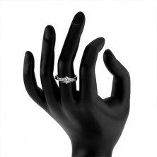 Strieborný prsteň 925, okrúhly číry zirkón, zdobené ramená prsteňa