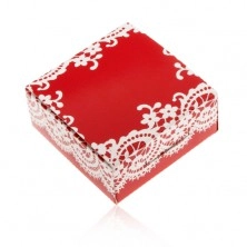 Papierová krabička červenej farby na prsteň a náušnice, biely čipkovaný vzor