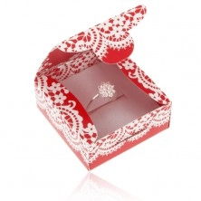 Papierová krabička červenej farby na prsteň a náušnice, biely čipkovaný vzor