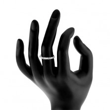 Zásnubný prsteň zo striebra 925, pás čírych zirkónov, hladké ramená