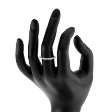Strieborný 925 prsteň, číra zirkónová línia, hladké ramená, vysoký lesk