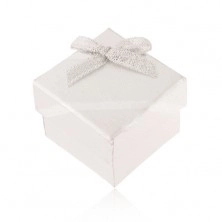 Darčeková krabička na prsteň a náušnice, strieborná farba, lesklé pásy, mašľa