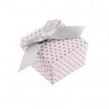 Darčeková krabička na prsteň alebo náušnice, biely povrch, sivé bodky a mašľa