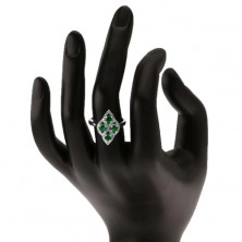 Strieborný prsteň 925, oblý kosoštvorec, štyri okrúhle zelené zirkóny, číry lem