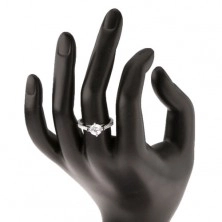 Zásnubný prsteň, striebro 925, zdobené ramená, okrúhly priehľadný zirkón