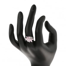Trblietavý prsteň v striebornom odtieni, kvet - zirkónové zrniečka rôznej farby