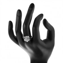 Trblietavý prsteň s rozdelenými ramenami, zatočené línie, číre zirkóniky