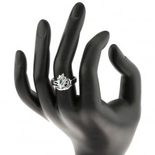 Lesklý prsteň s rozvetvenými ramenami, svetlomodré zirkónové zrnko, oblúčiky