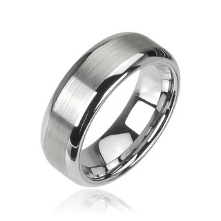 Wolfrámový prsteň striebornej farby, matný stredový pruh a lesklé okraje, 8 mm - Veľkosť: 68 mm
