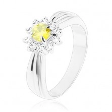 Trblietavý prsteň s podlhovastými zárezmi, brúsený kvet z okrúhlych zirkónov