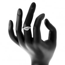 Lesklý prsteň so zúženými ramenami, brúsené zirkóny v transparentnej farbe